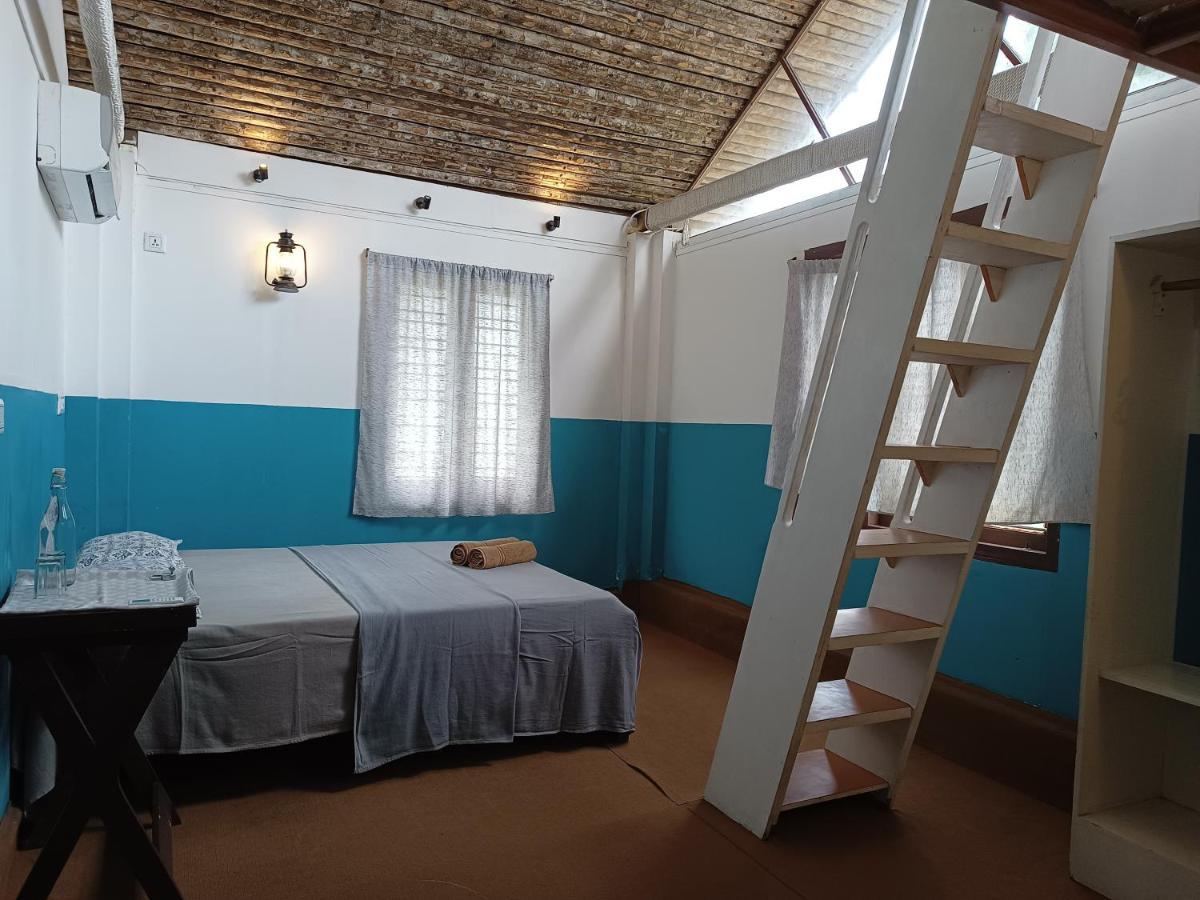Hostel Calaila Varkala Extérieur photo